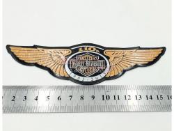 Шильдик на бензобак (эмблема) Harley-Davidson, 110лет,1903-2013г крылья (165*50мм)